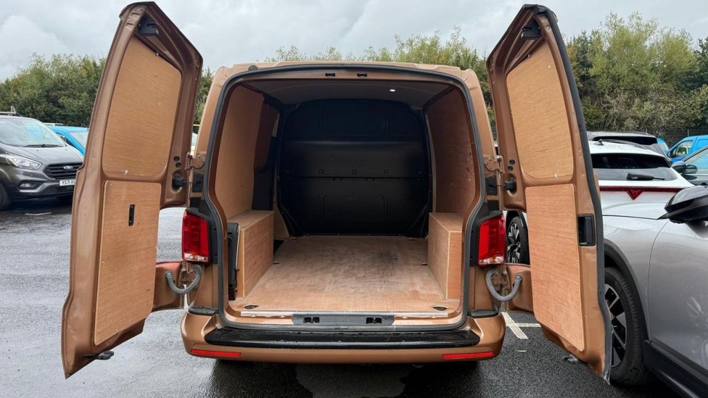 Used Volkswagen Transporter 2022 for sale - 77422526: Photo 10