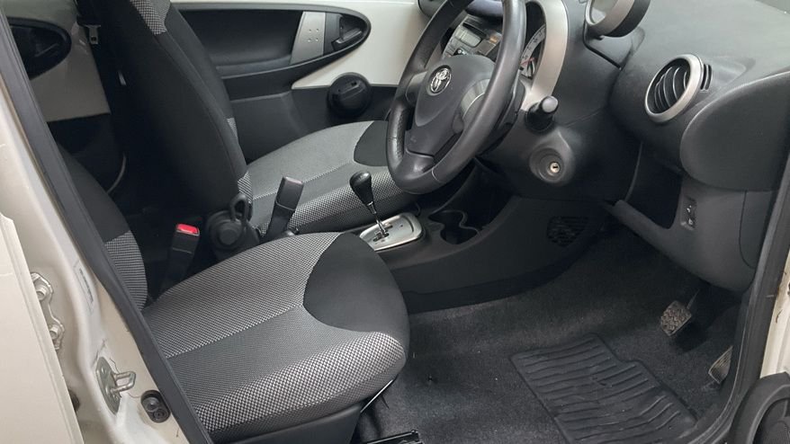 Used Toyota AYGO 2012 for sale - 78181483: Photo 5