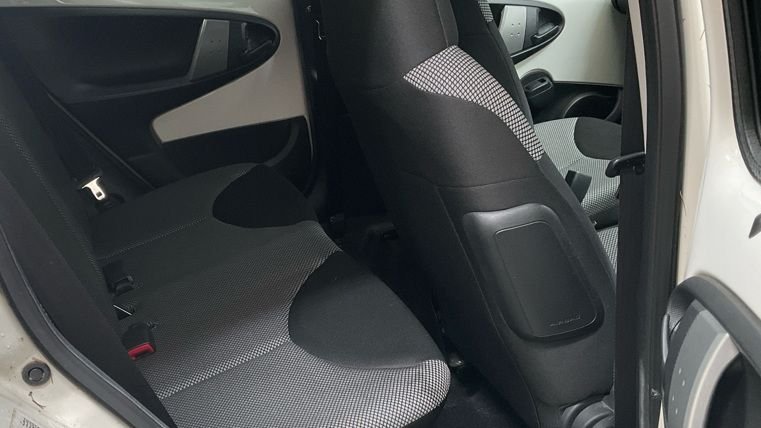 Used Toyota AYGO 2012 for sale - 78181483: Photo 6