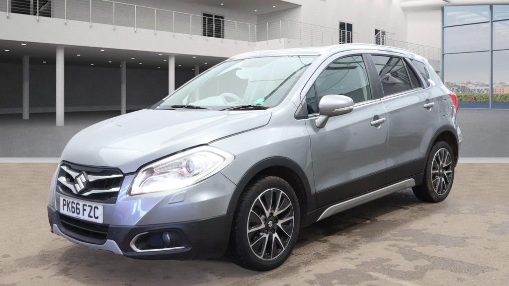 Used Suzuki SX4 S-Cross 2016 for sale - 77990930: Photo 2