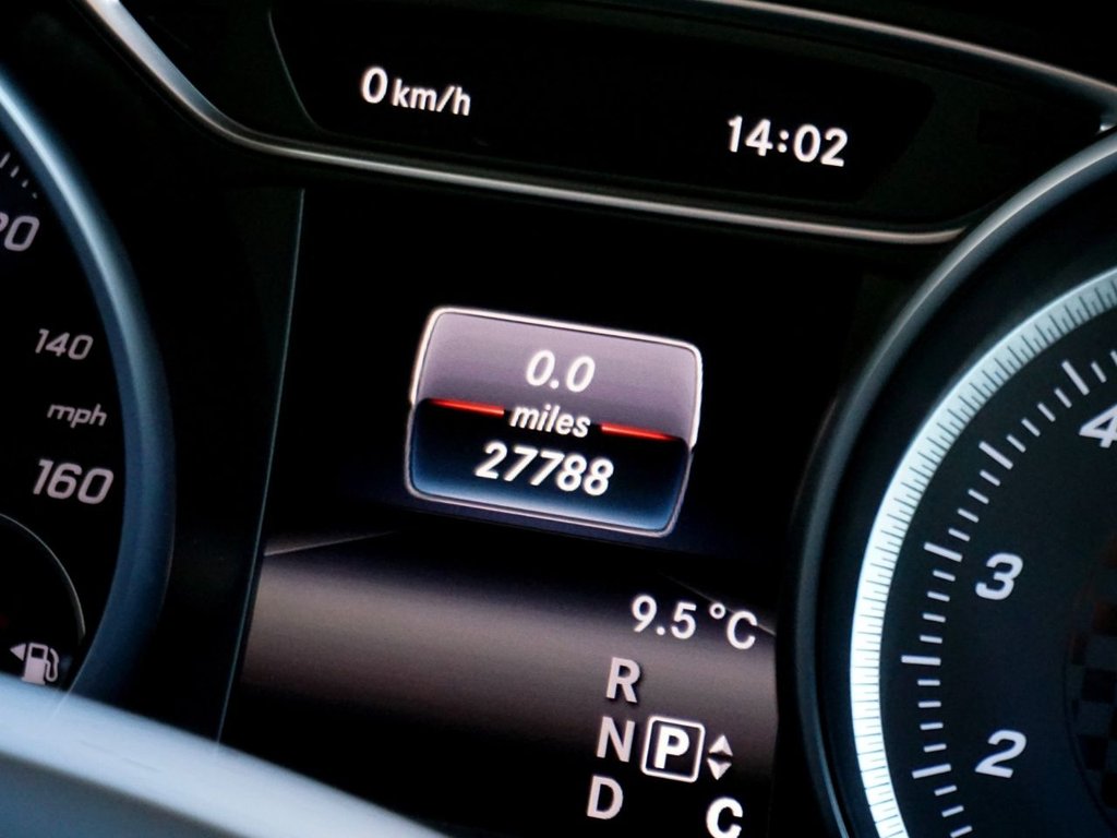 Used Mercedes-Benz A-Class 2015 for sale - 76783543: Photo 2