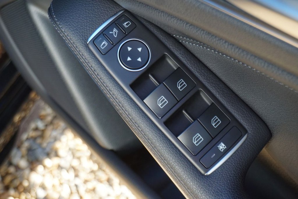 Used Mercedes-Benz A-Class 2015 for sale - 76783543: Photo 46