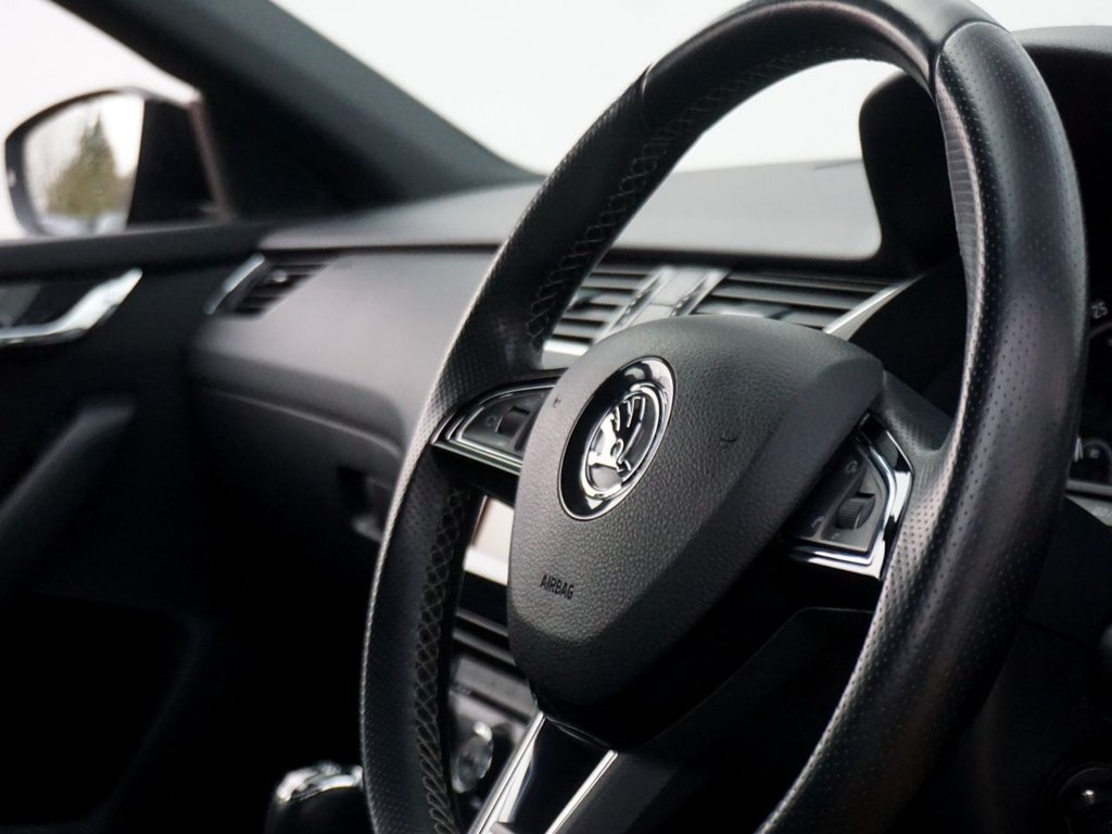 Used Skoda Octavia 2014 for sale - 76783675: Photo 2