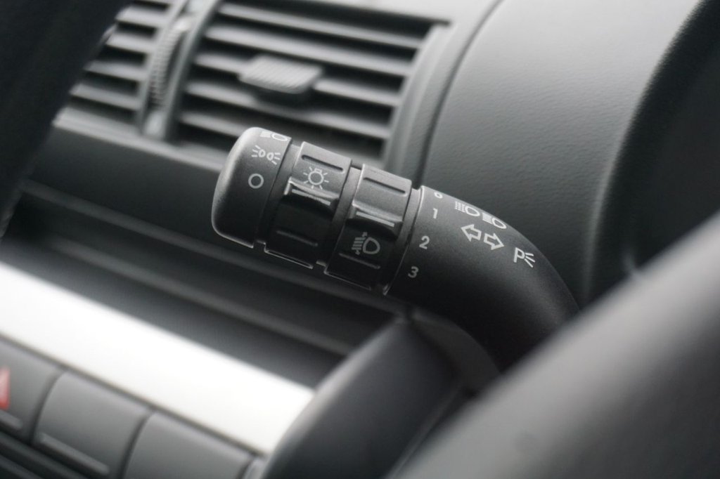 Used Volkswagen Fox 2011 for sale - 77952370: Photo 33