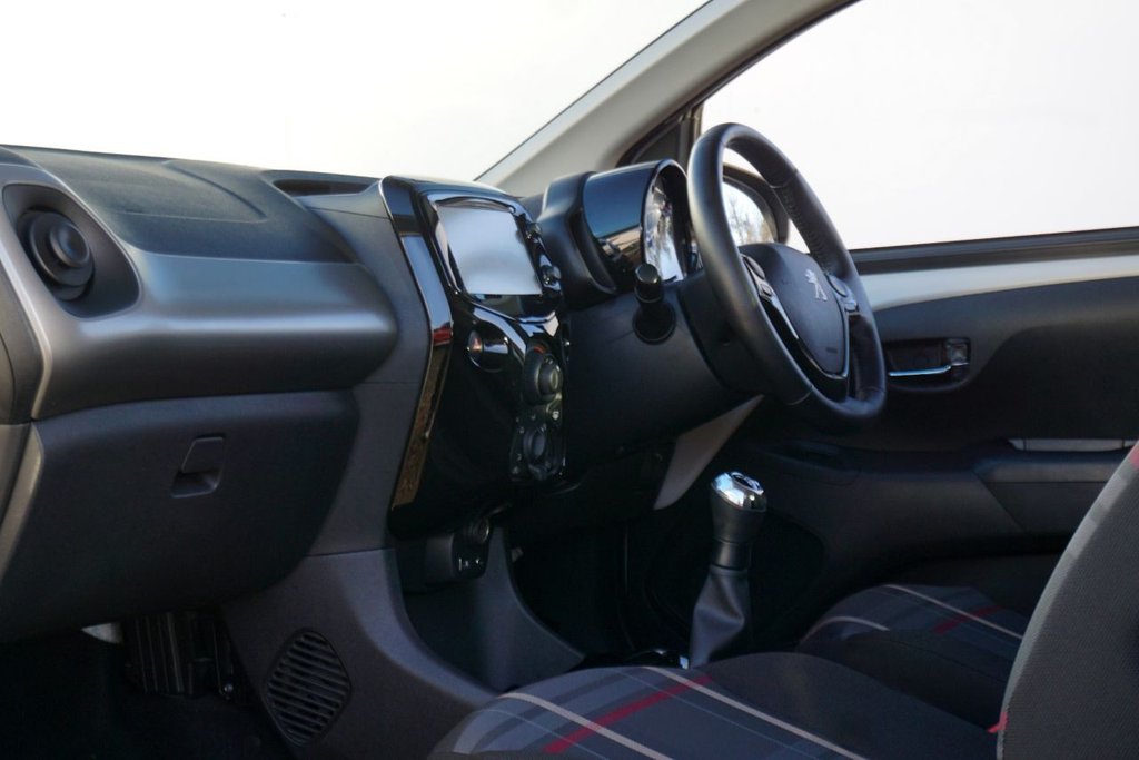 Used Peugeot 108 2015 for sale - 76784246: Photo 19