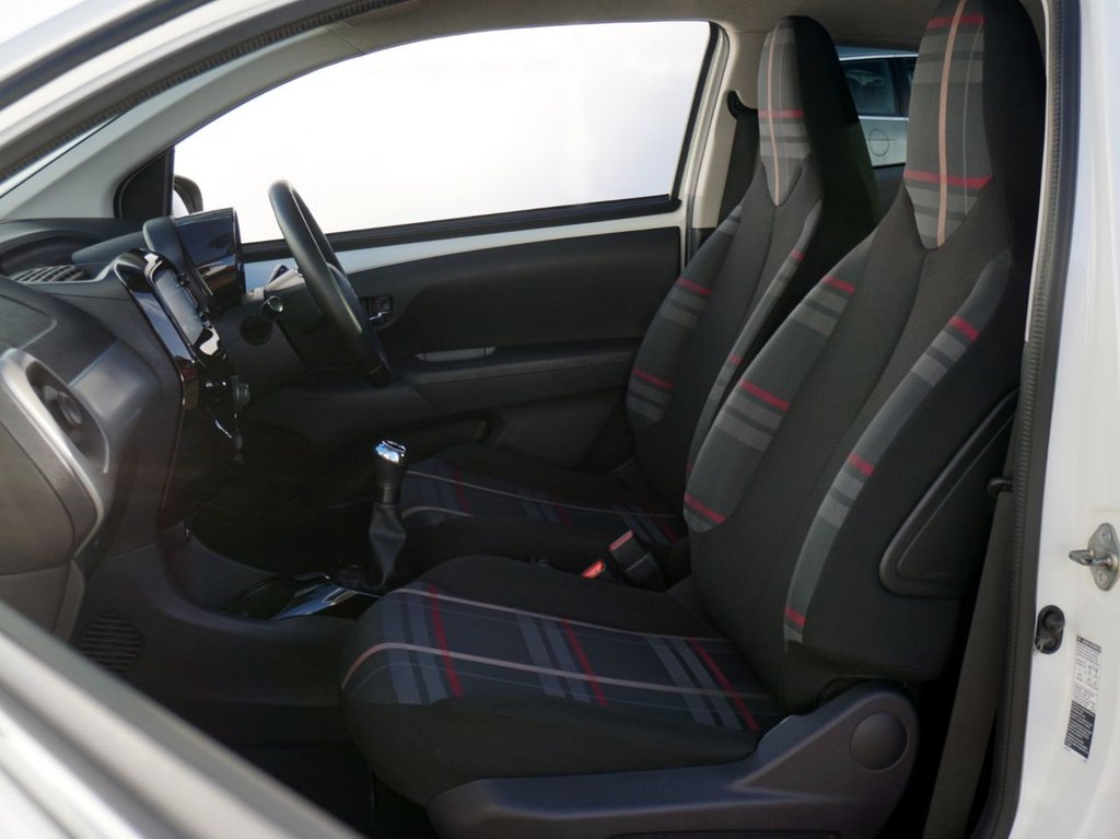 Used Peugeot 108 2015 for sale - 76784246: Photo 9