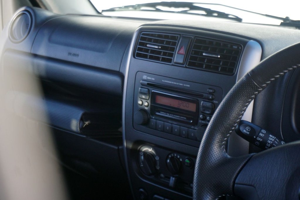 Used Suzuki Jimny 2012 for sale - 76783385: Photo 32