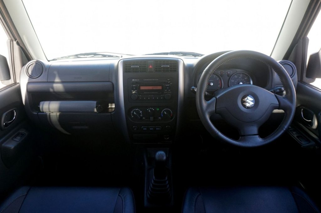 Used Suzuki Jimny 2012 for sale - 76783385: Photo 34