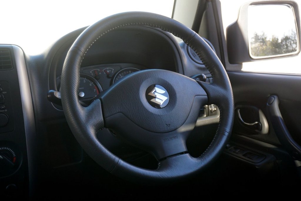 Used Suzuki Jimny 2012 for sale - 76783385: Photo 35