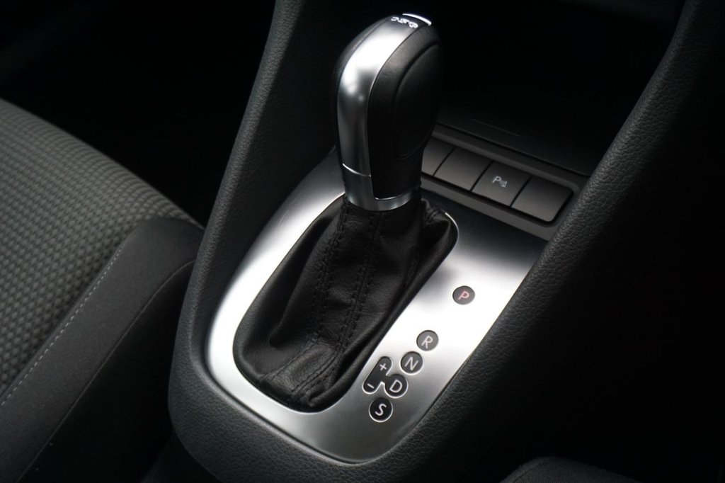 Used Volkswagen Golf 2011 for sale - 76783608: Photo 21