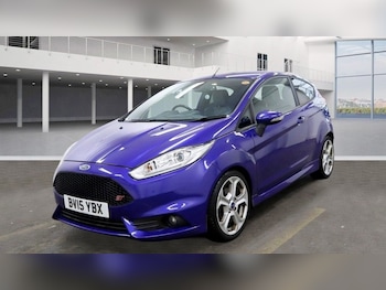 Used Ford Fiesta 2015 for sale - 78017729: Photo