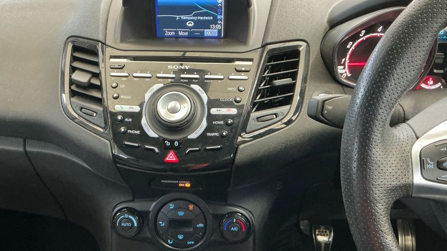 Used Ford Fiesta 2015 for sale - 78017729: Photo 8