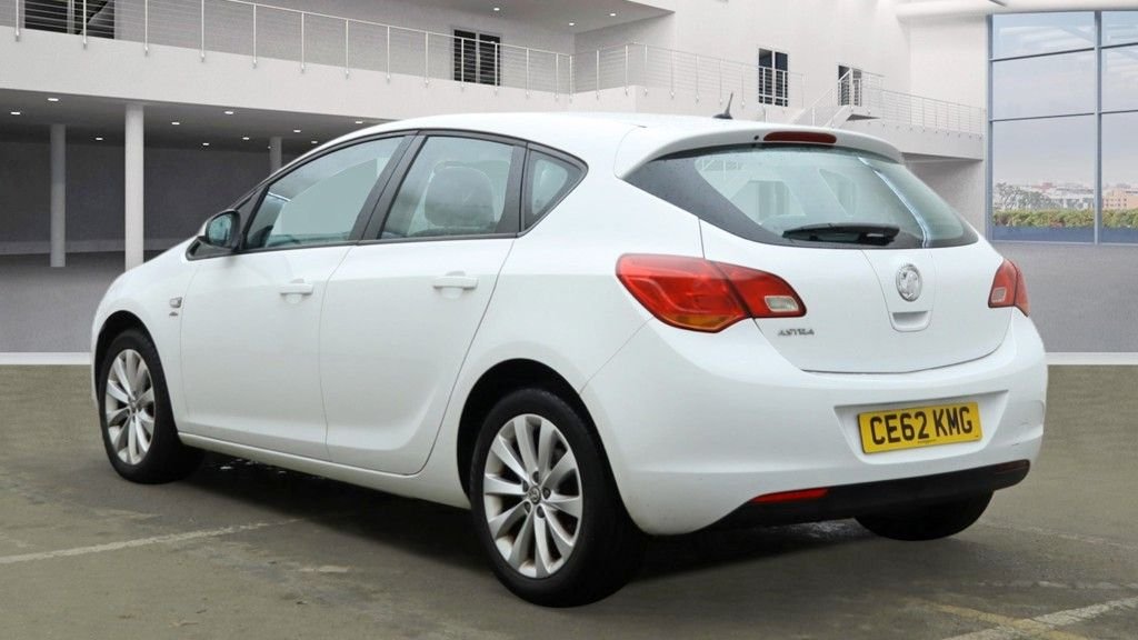 Used Vauxhall Astra 2012 for sale - 77288494: Photo 4