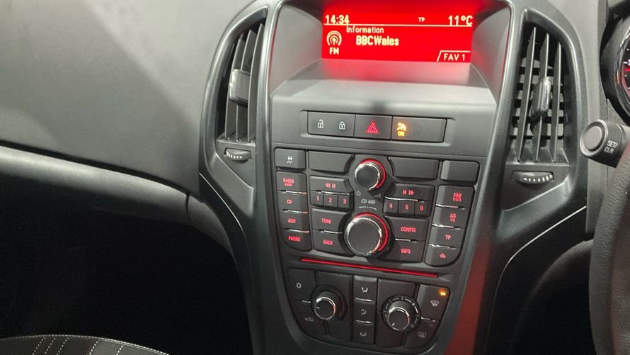 Used Vauxhall Astra 2012 for sale - 77288494: Photo 9