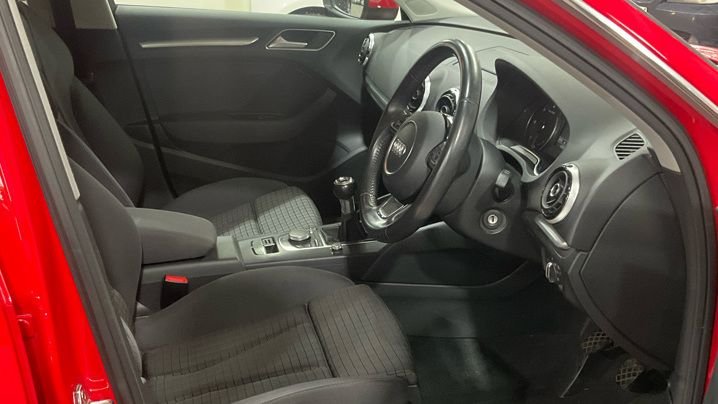 Used Audi A3 2014 for sale - 77990933: Photo 6