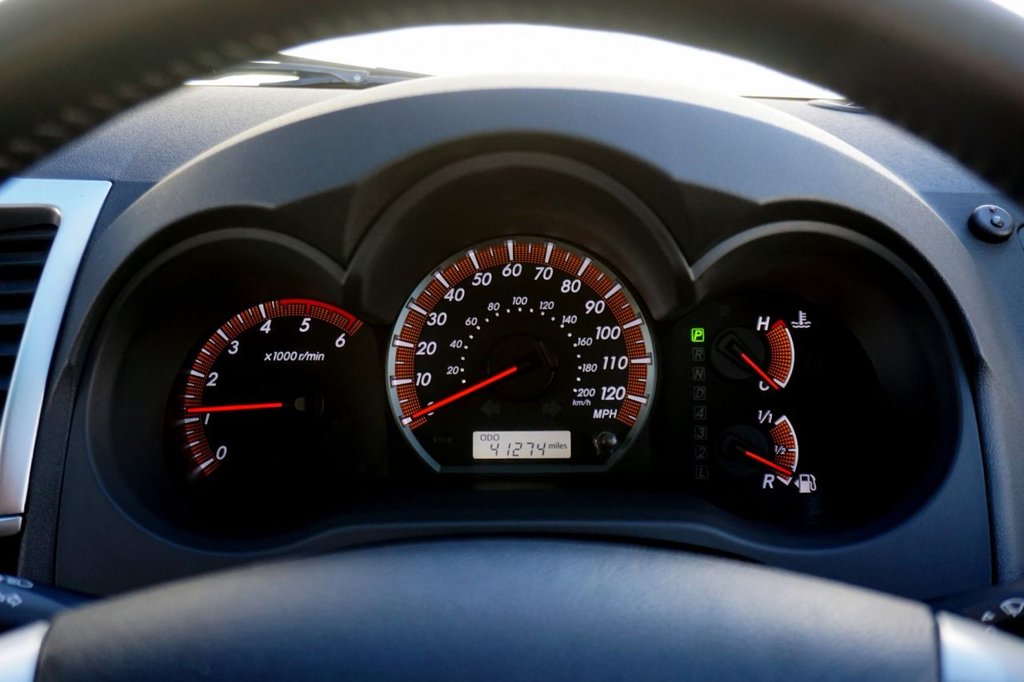 Used Toyota Hilux 2016 for sale - 76985742: Photo 38