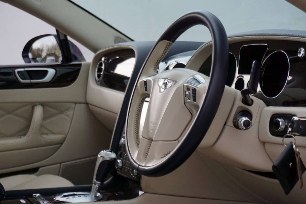 Used Bentley Continental 2012 for sale - 76962525: Photo 24