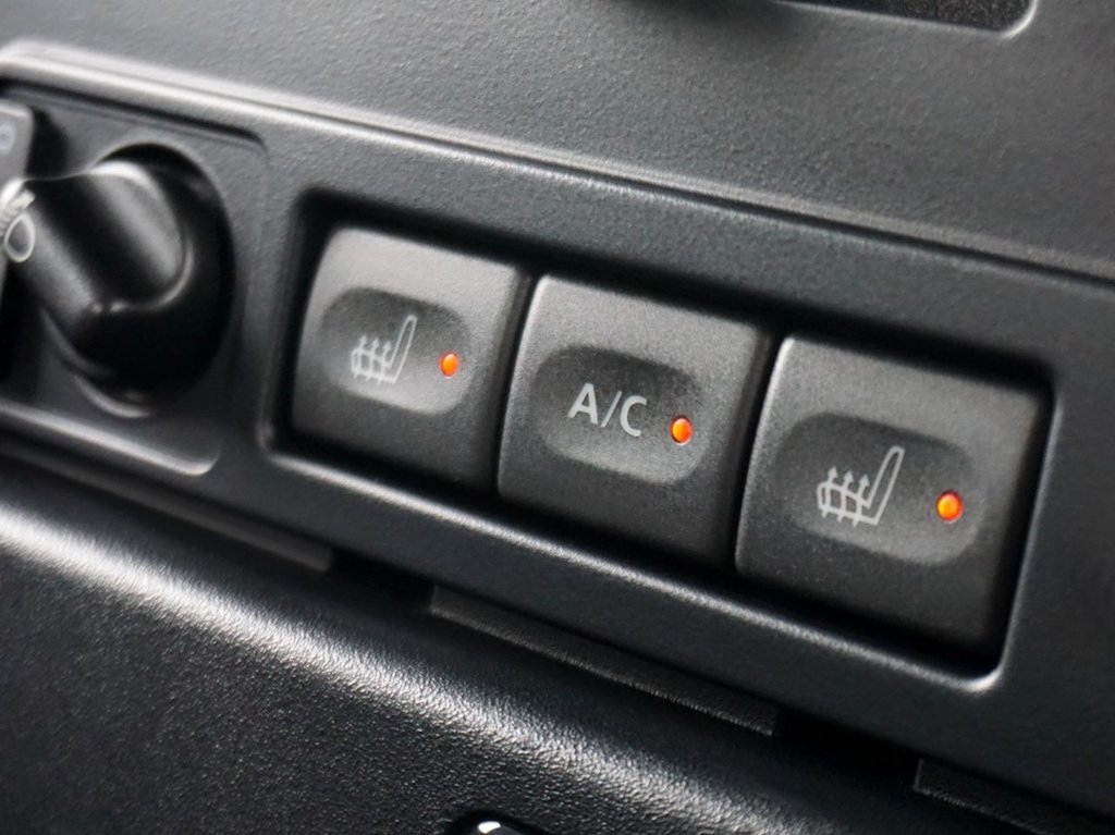 Used Land Rover Defender 2011 for sale - 77631854: Photo 11