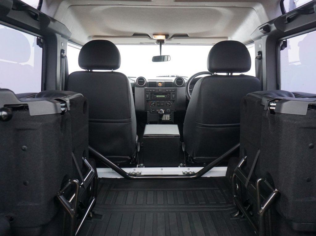 Used Land Rover Defender 2011 for sale - 77631854: Photo 15