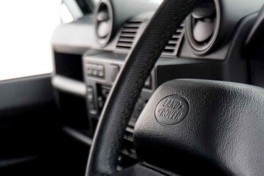 Used Land Rover Defender 2011 for sale - 77631854: Photo 23