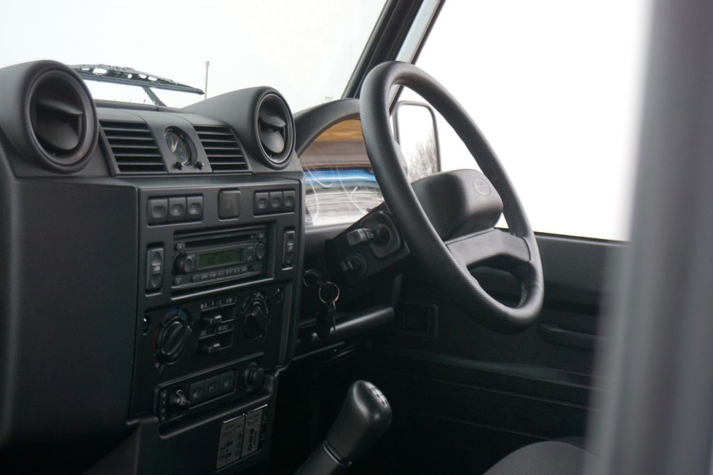 Used Land Rover Defender 2011 for sale - 77631854: Photo 25