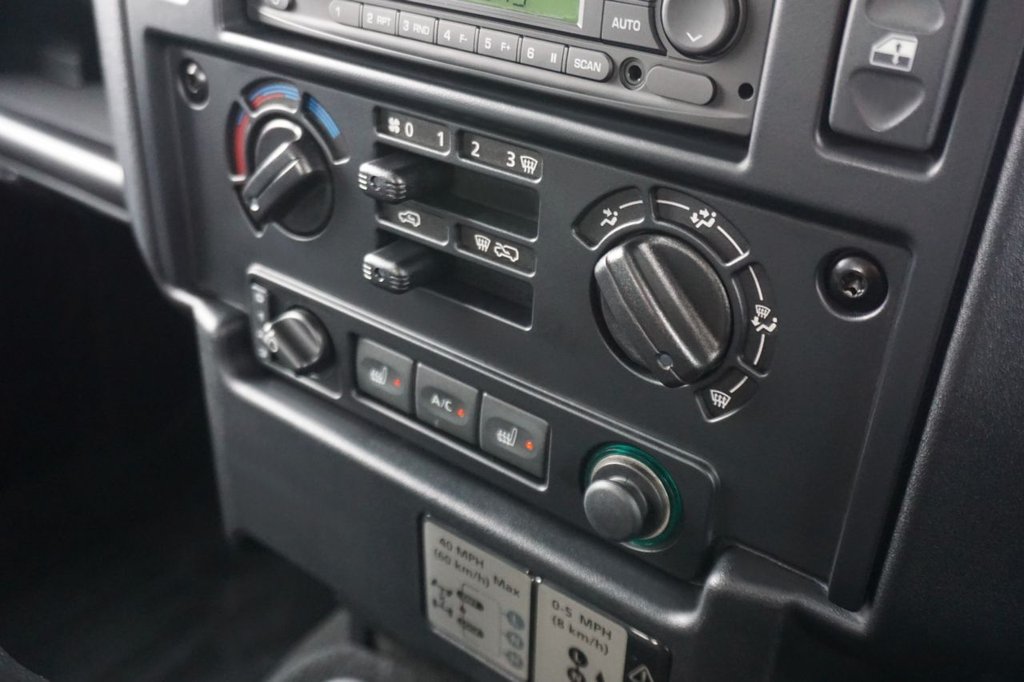 Used Land Rover Defender 2011 for sale - 77631854: Photo 29