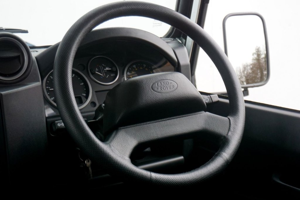 Used Land Rover Defender 2011 for sale - 77631854: Photo 31