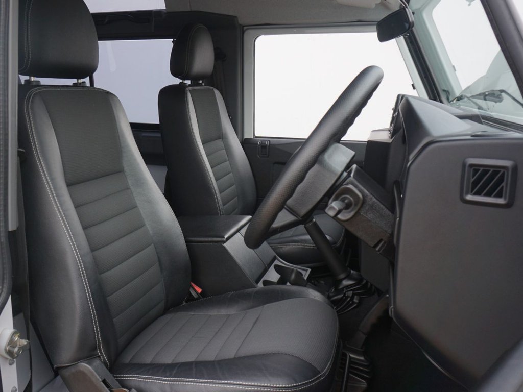 Used Land Rover Defender 2011 for sale - 77631854: Photo 8