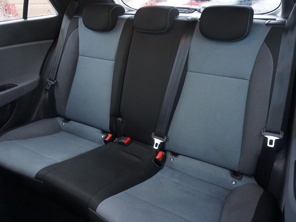 Used Hyundai i20 2015 for sale - 77905233: Photo 5