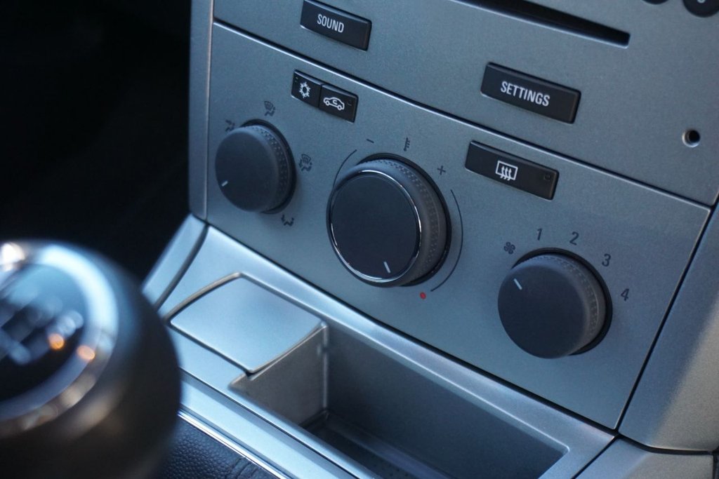 Used Vauxhall Astra 2009 for sale - 77355603: Photo 28