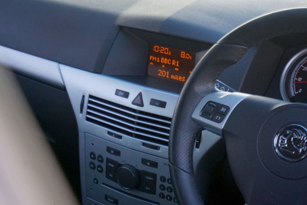 Used Vauxhall Astra 2009 for sale - 77355603: Photo 29