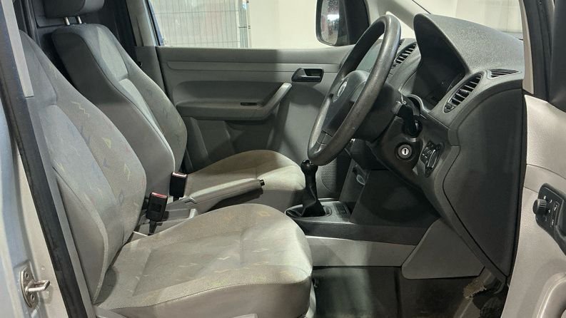 Used Volkswagen Caddy Maxi 2009 for sale - 76986204: Photo 5