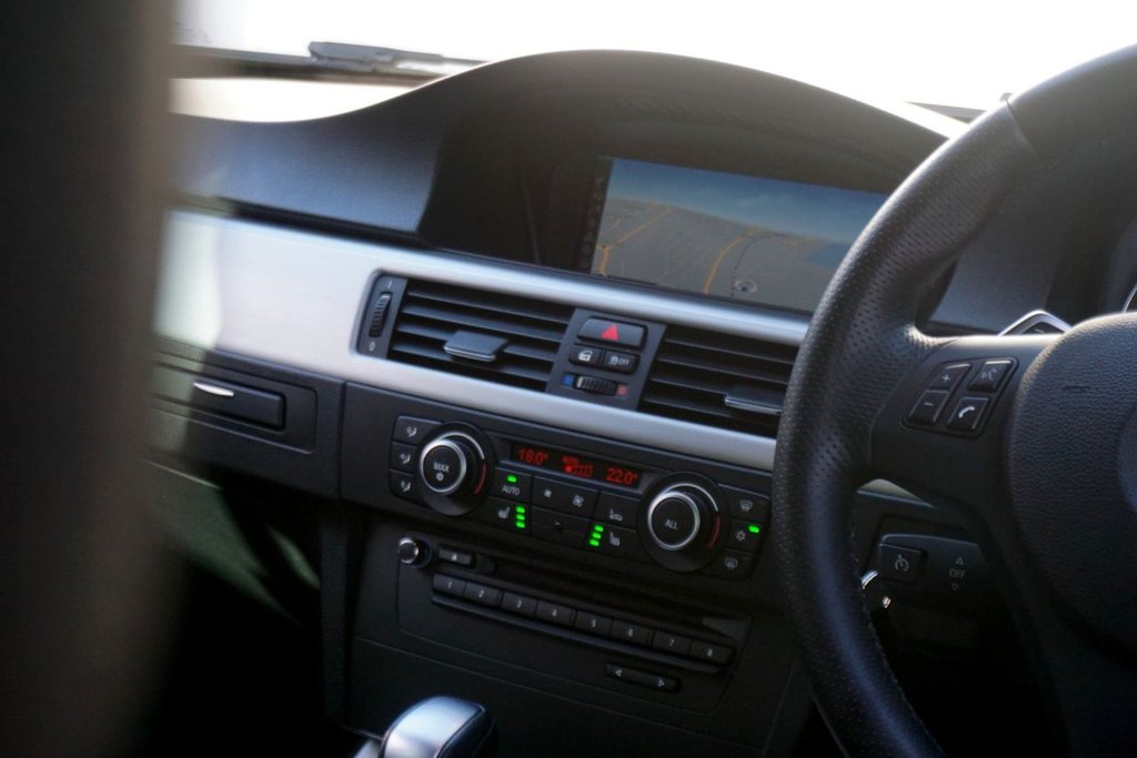 Used BMW 3 Series 2011 for sale - 78082546: Photo 28