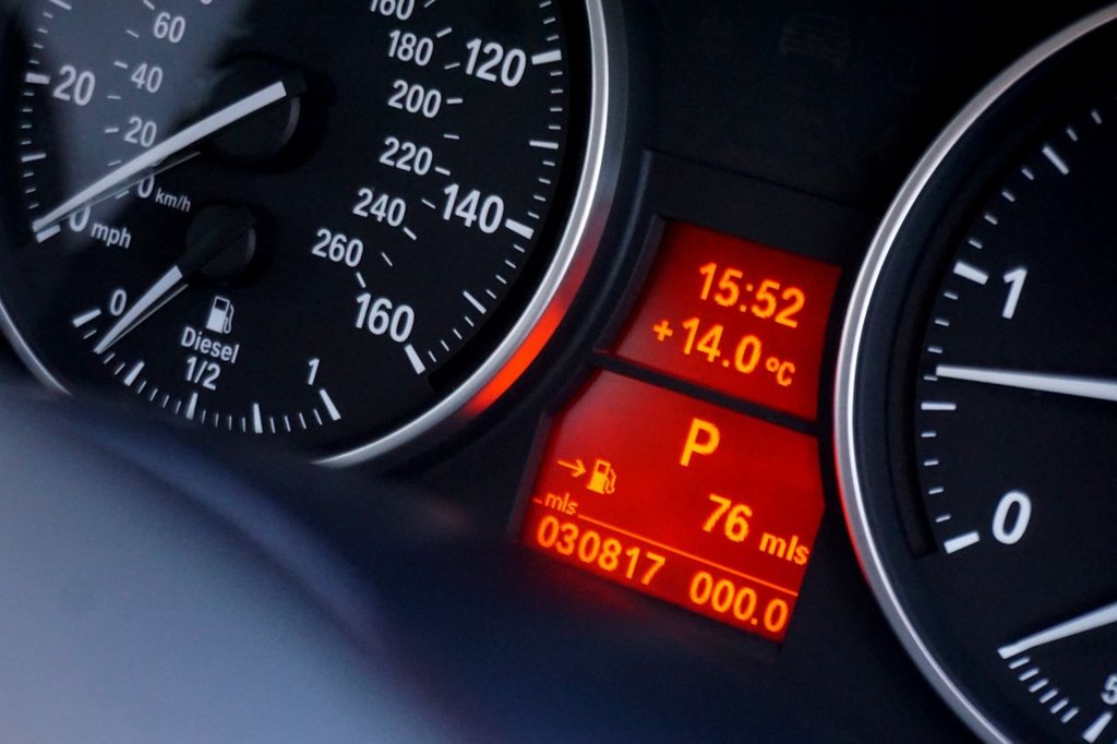 Used BMW 3 Series 2011 for sale - 78082546: Photo 41