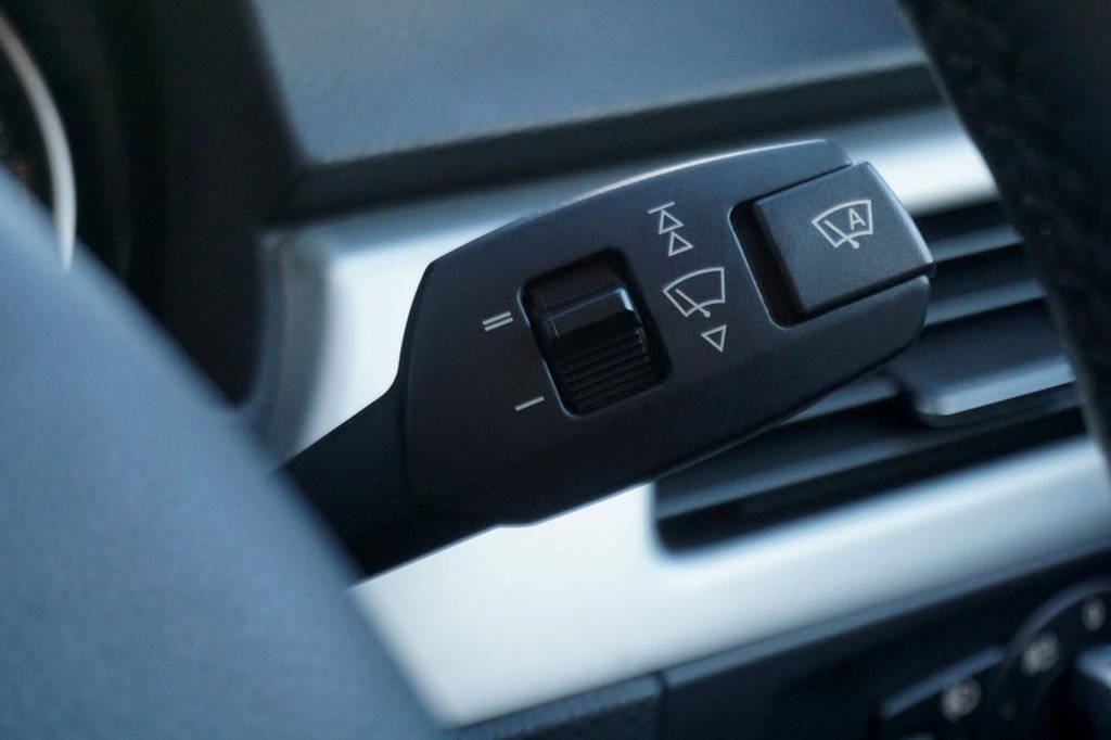 Used BMW 3 Series 2011 for sale - 78082546: Photo 42