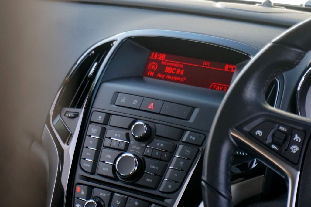 Used Vauxhall Astra 2015 for sale - 77427789: Photo 25