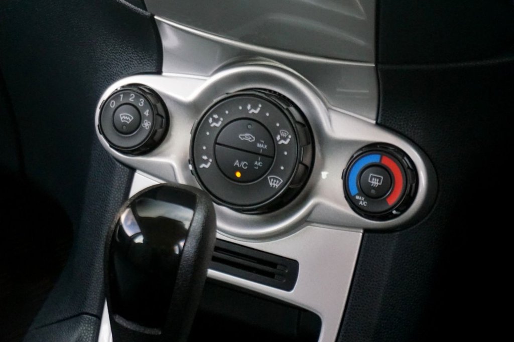 Used Ford Fiesta 2011 for sale - 77360237: Photo 29