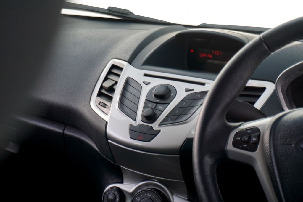 Used Ford Fiesta 2011 for sale - 77360237: Photo 30