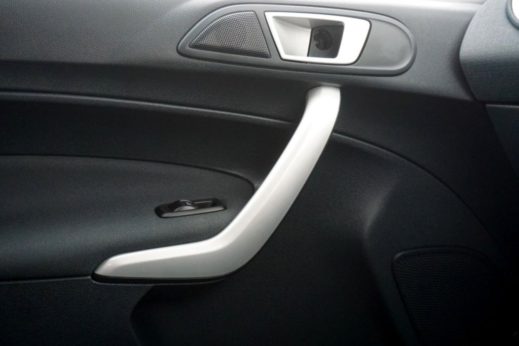 Used Ford Fiesta 2011 for sale - 77360237: Photo 42