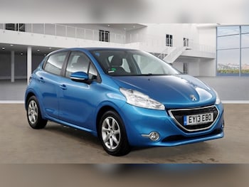 Used Peugeot 208 2013 for sale - 77806452: Photo