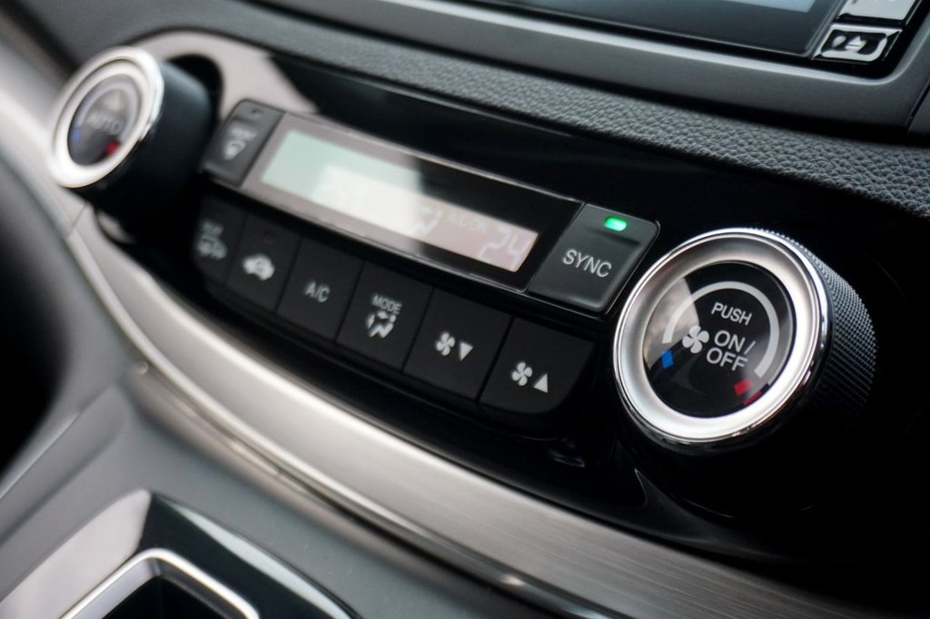 Used Honda CR-V 2017 for sale - 76973579: Photo 30