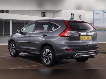 Used Honda CR-V 2017 for sale - 76973579: Photo