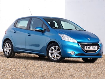 Used Peugeot 208 2013 for sale - 78306290: Photo