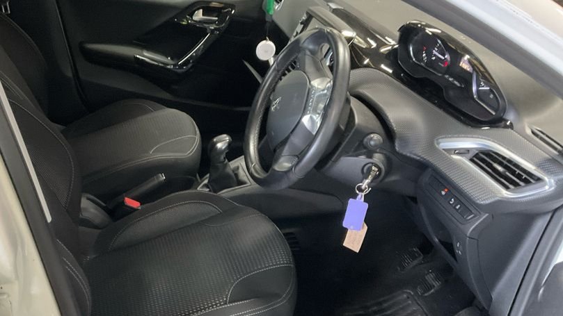 Used Peugeot 208 2016 for sale - 78167211: Photo 5