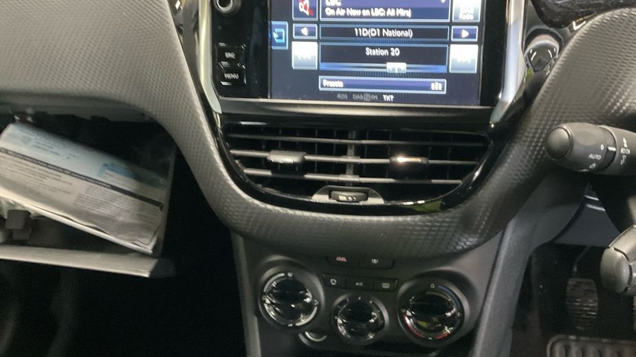 Used Peugeot 208 2016 for sale - 78167211: Photo 7