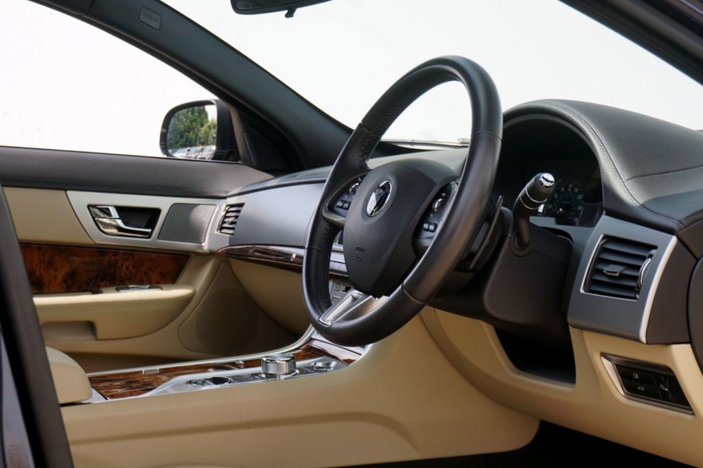 Used Jaguar XF 2014 for sale - 76797597: Photo 19