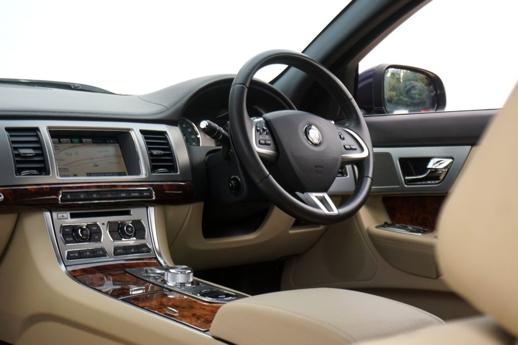 Used Jaguar XF 2014 for sale - 76797597: Photo 24