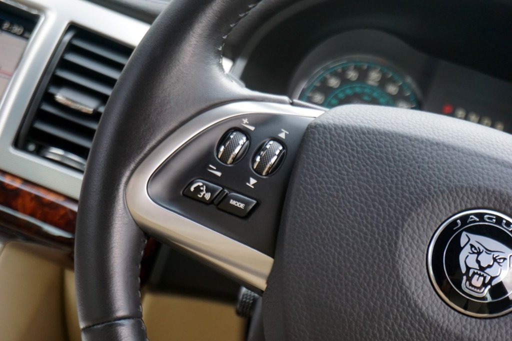 Used Jaguar XF 2014 for sale - 76797597: Photo 40