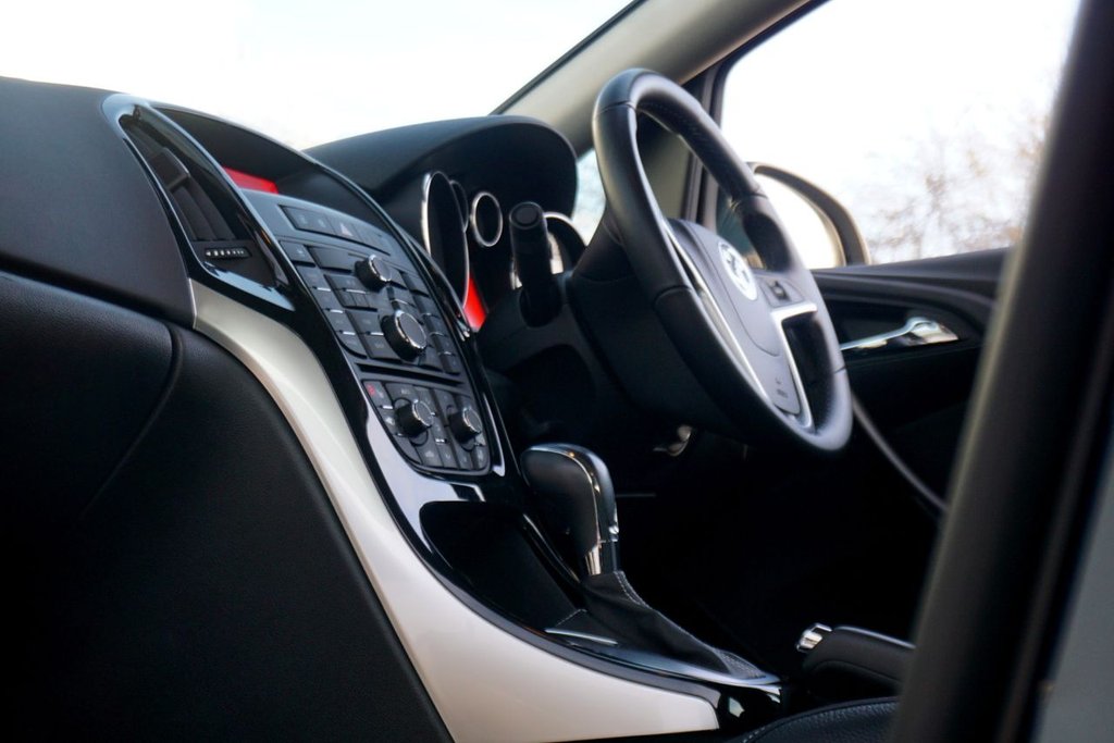 Used Vauxhall Astra 2015 for sale - 77165886: Photo 21