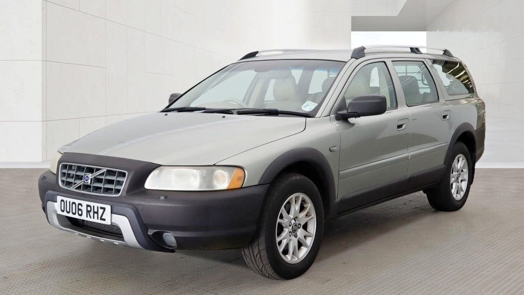 Used Volvo XC70 2006 for sale - 78212473: Photo 2